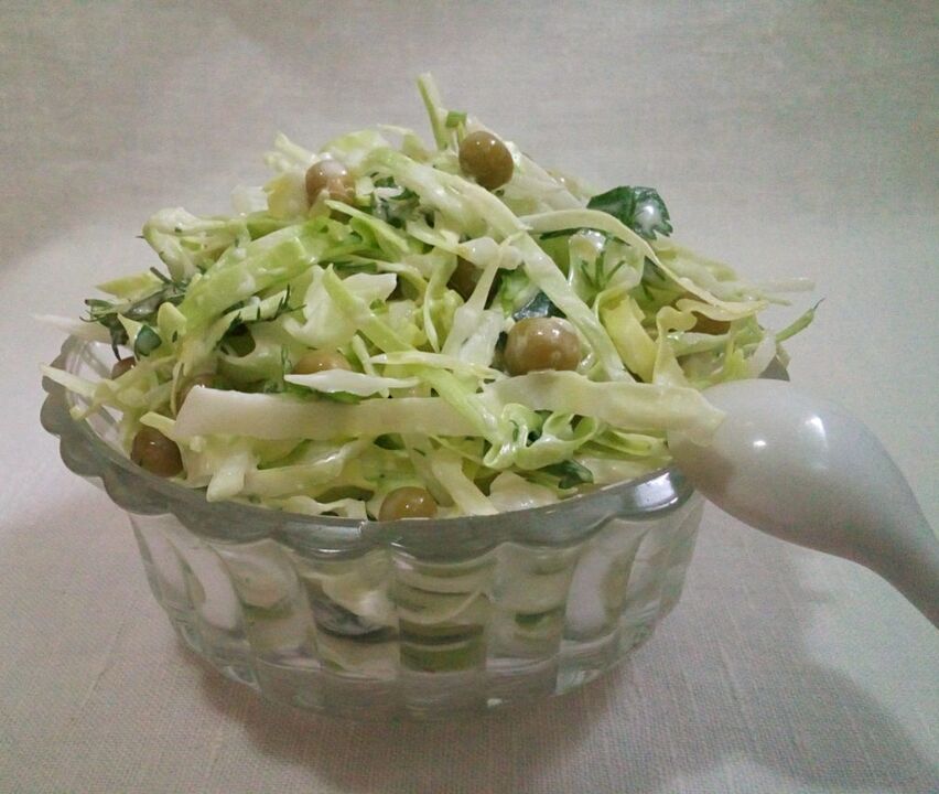 salad kubis rebus dalam diet Jepang